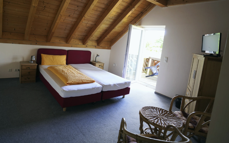 Schlafzimmer 1